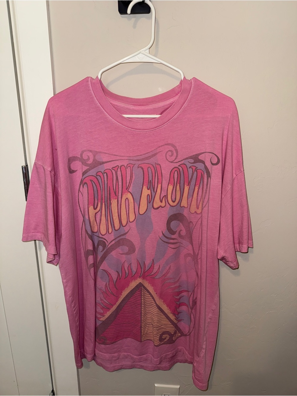 American Eagle Oversized Pink Floyd Graphic Tee - Pink